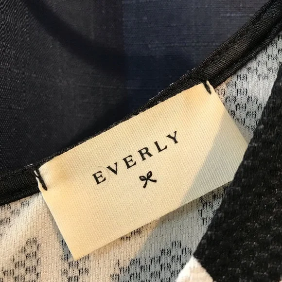 Everly Nordstrom Black and White Patterned Dress - Size Medium - Picture 4 of 5